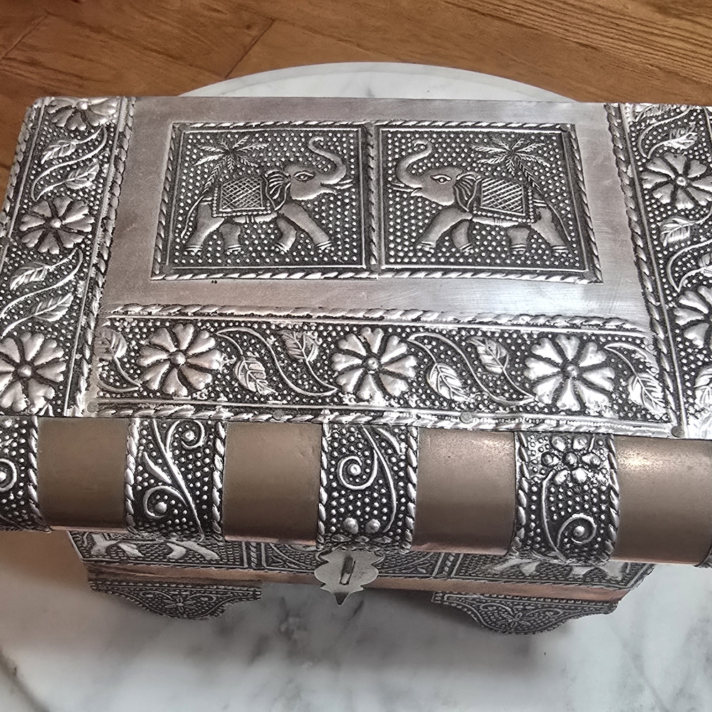 Vintage Elephant Jewelry Organizer Box